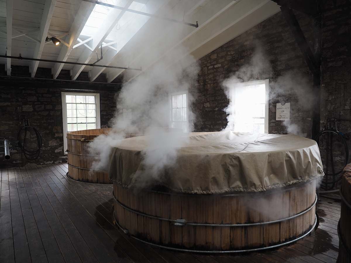 versailles photo of wooden hot tub inside room united states
